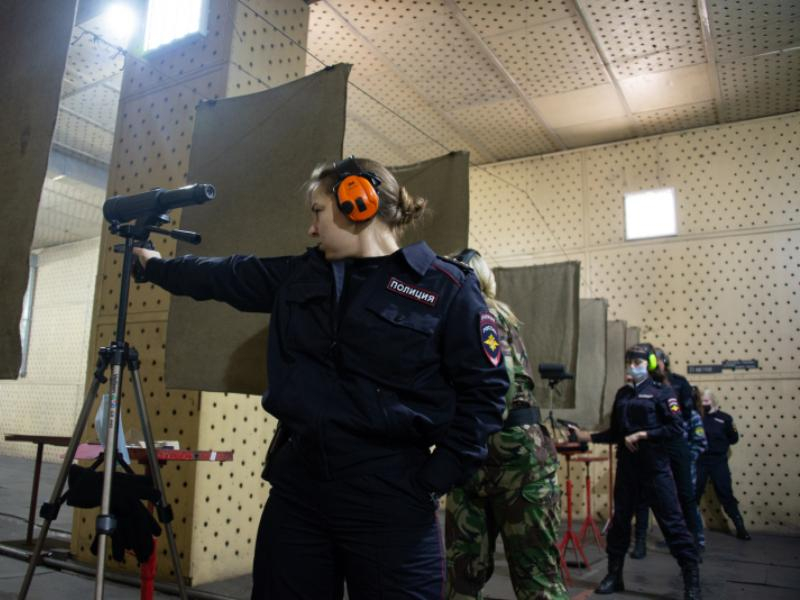 Воронежские силовики поспорили, кто из них самый меткий Воронежские силовики поспорили, кто из них самый меткий