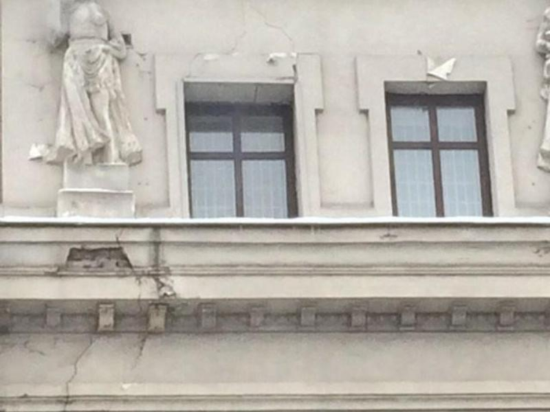 Одно из самых красивых зданий Воронежа разваливается на глазах Одно из самых красивых зданий Воронежа разваливается на глазах