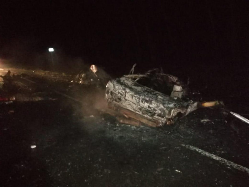 Воронежец умер в горящей машине после лобового ДТП Воронежец умер в горящей машине после лобового ДТП