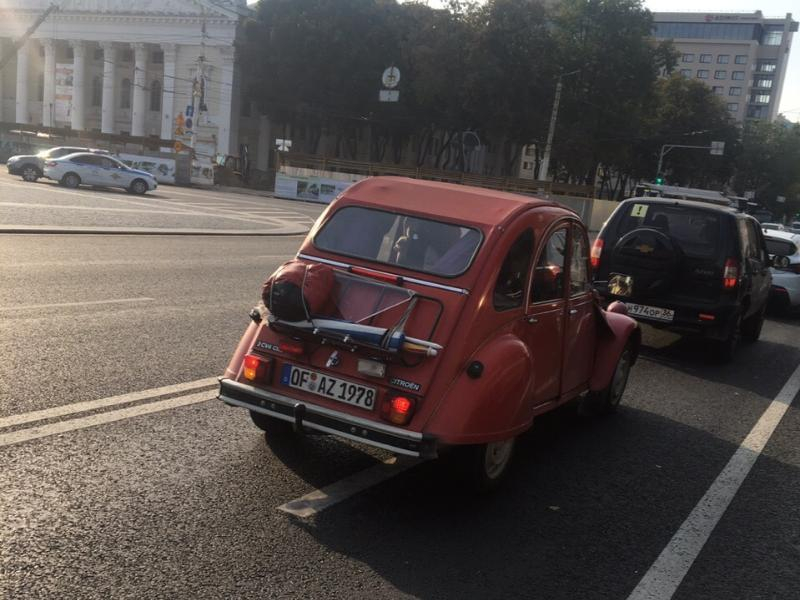 Культовый Citroen из прошлого века замечен на дороге в Воронеже Культовый Citroen из прошлого века замечен на дороге в Воронеже