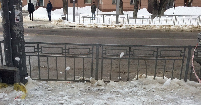 Воронежцы пришли в шок от риска жизнью ради алкоголя Воронежцы пришли в шок от риска жизнью ради алкоголя