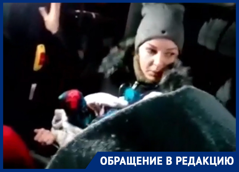 Скандал в переполненной маршрутке: мать с младенцем хотели оставить на морозе под Воронежем Скандал в переполненной маршрутке: мать с младенцем хотели оставить на морозе под Воронежем