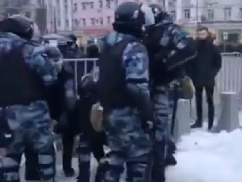 «Позор!»: воронежцы сообщили об избиении ребенка силовиками «Позор!»: воронежцы сообщили об избиении ребенка силовиками