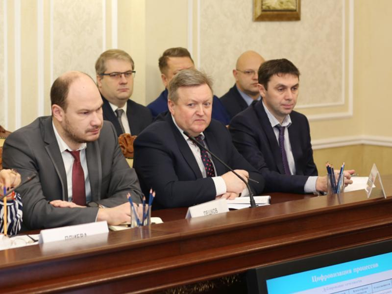 Фрустрацию чиновников мэрии Воронежа показали на фото Фрустрацию чиновников мэрии Воронежа показали на фото