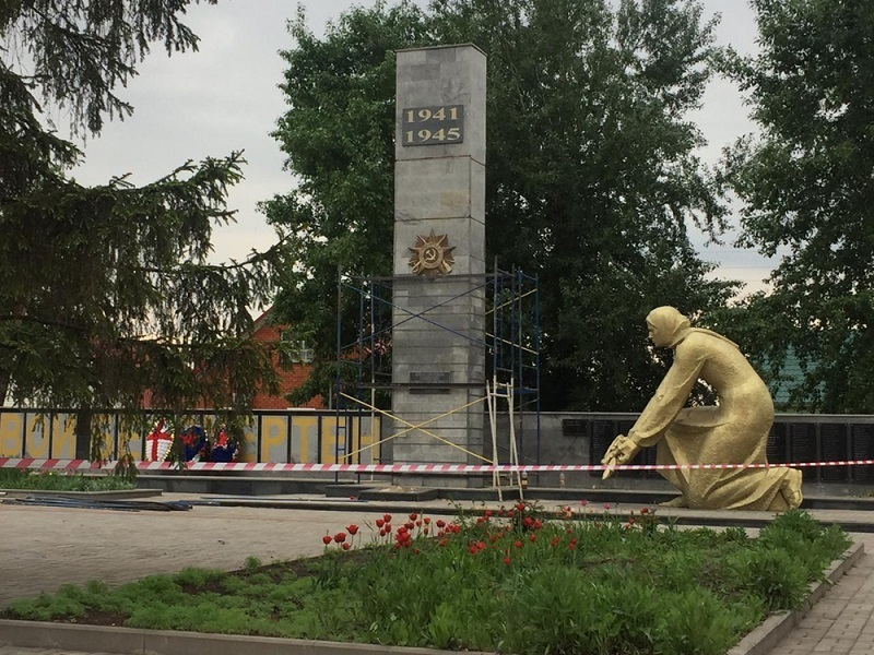 В Воронеже отремонтируют братскую могилу В Воронеже отремонтируют братскую могилу