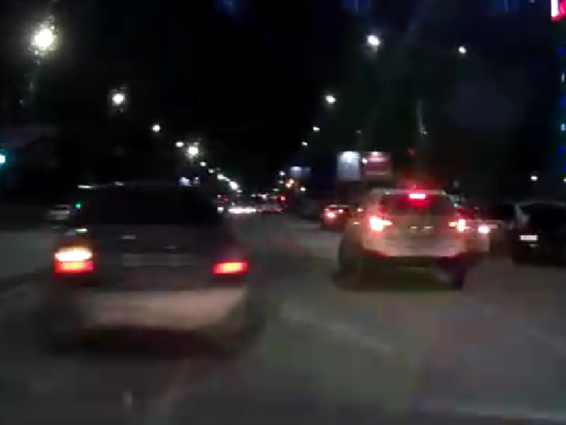 Чудодейственные «шашки» на дороге показал воронежский автомобилист от первого лица Чудодейственные «шашки» на дороге показал воронежский автомобилист от первого лица
