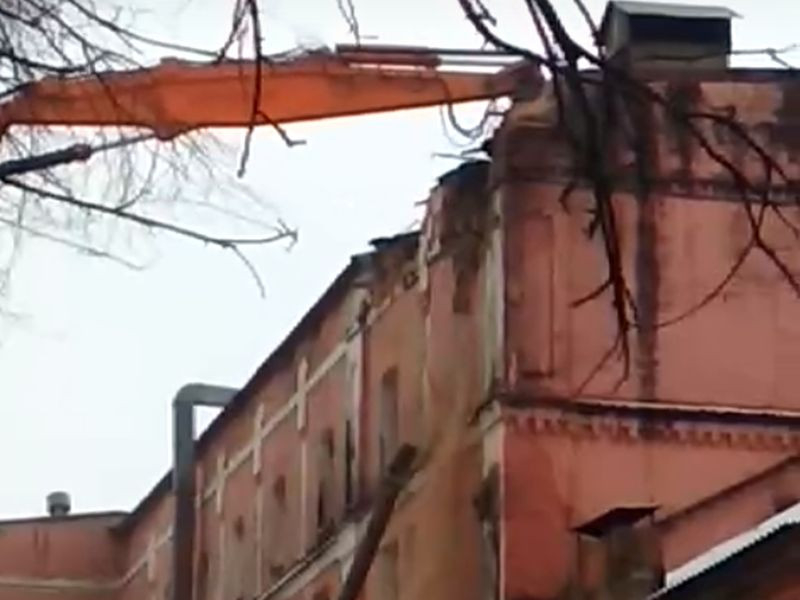 Из-за резонансного сноса хлебозавода воронежцы обратились к Владимиру Путину Из-за резонансного сноса хлебозавода воронежцы обратились к Владимиру Путину