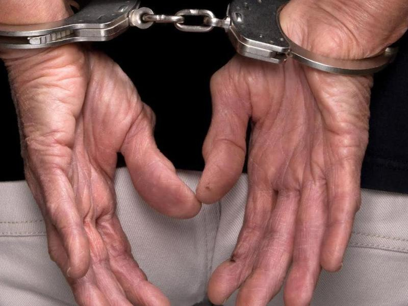 Пенсионер ударил ножом воронежца после пьяной драки Пенсионер ударил ножом воронежца после пьяной драки