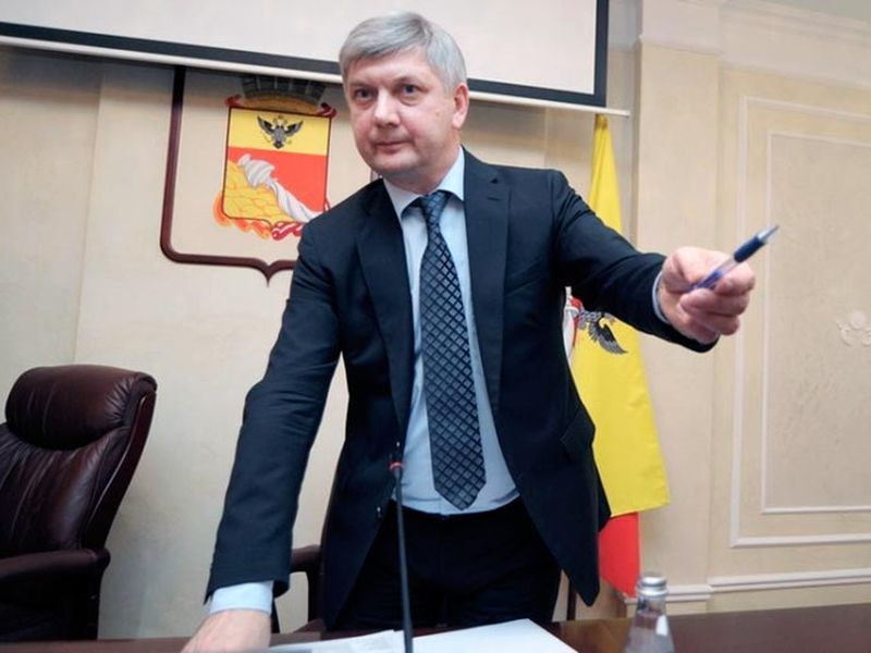 Губернатор доверил НКО заботу об «одиноких бабушках» в Воронеже Губернатор доверил НКО заботу об «одиноких бабушках» в Воронеже