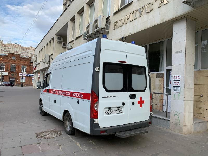 Мужчина пострадал в ДТП на Левом берегу в Воронеже Мужчина пострадал в ДТП на Левом берегу в Воронеже