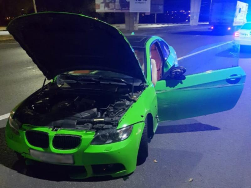 Полицейские устроили погоню за лихачом на BMW в центре Воронежа Полицейские устроили погоню за лихачом на BMW в центре Воронежа