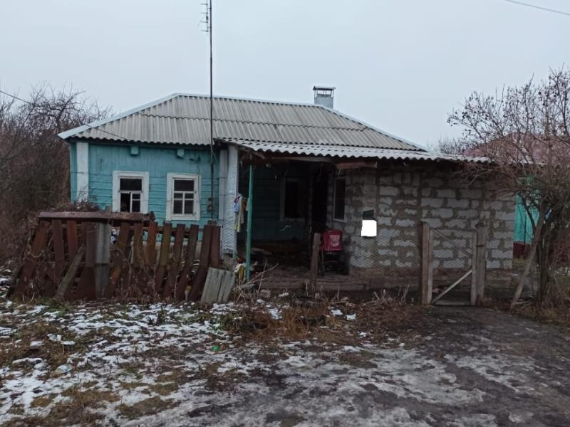 Следователи показали снимки дома под Воронежем, где обгорела 11-месячная девочка Следователи показали снимки дома под Воронежем, где обгорела 11-месячная девочка