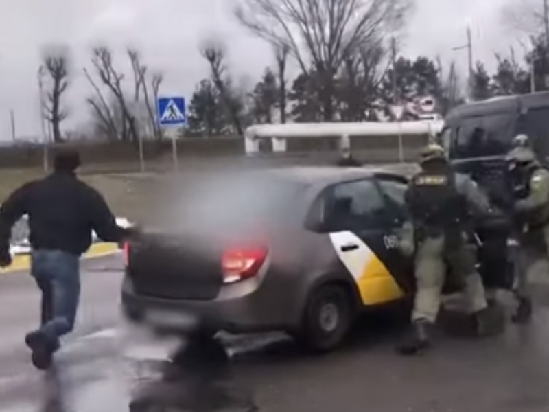 Задержание воронежского сутенера сняли на видео в Могилёве Задержание воронежского сутенера сняли на видео в Могилёве