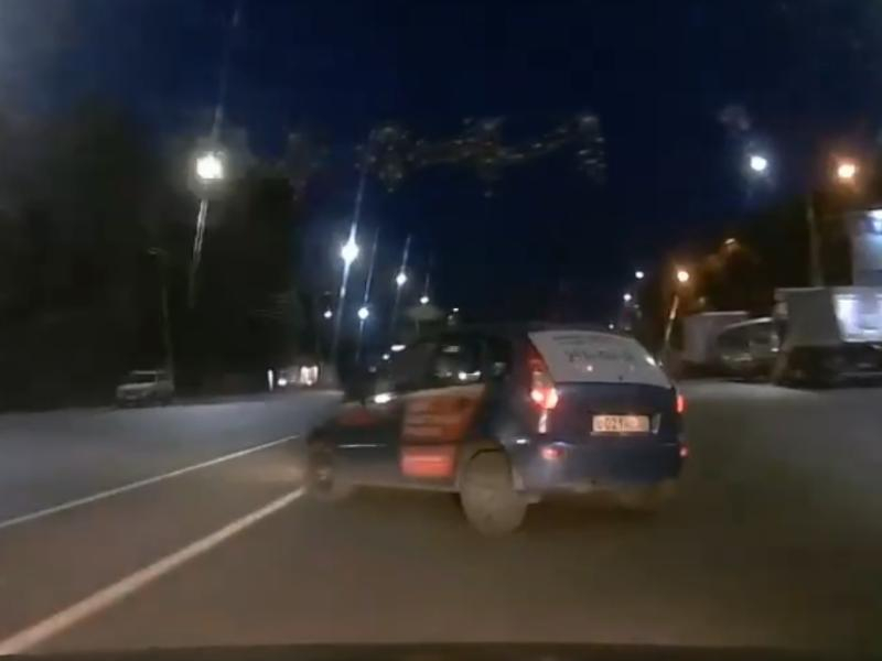 Таксист устроил смертельно опасную подставу водителю в Воронеже Таксист устроил смертельно опасную подставу водителю в Воронеже