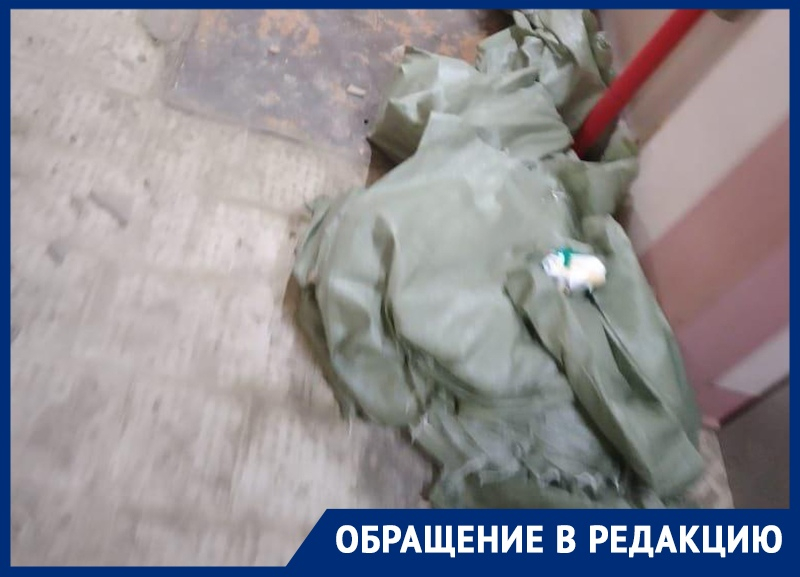 Адский ремонт устроили на подстанции скорой помощи во время пандемии коронавируса в Воронеже Адский ремонт устроили на подстанции скорой помощи во время пандемии коронавируса в Воронеже