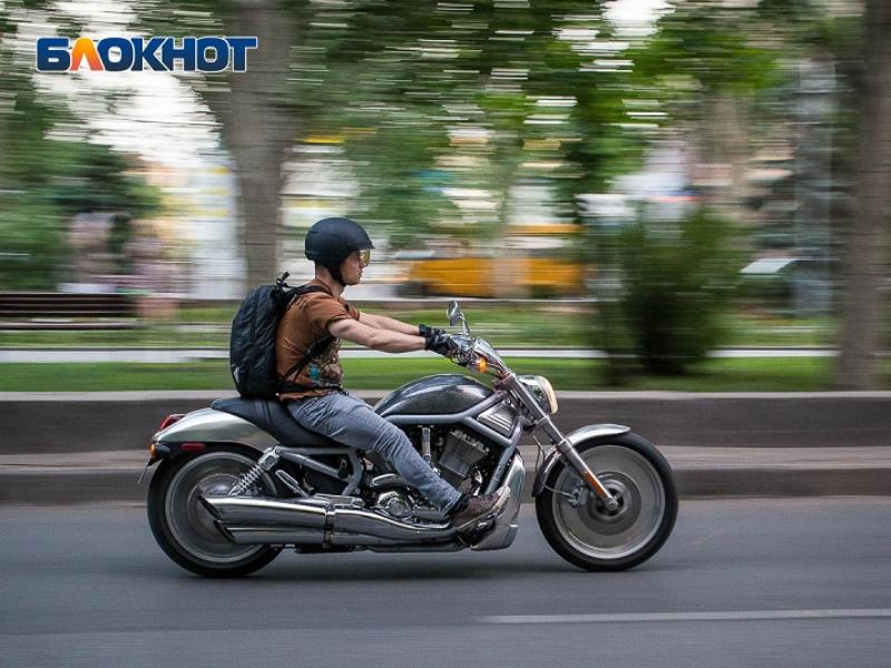 Под Воронежем 15-летний мотоциклист сбил ребёнка на велосипеде Под Воронежем 15-летний мотоциклист сбил ребёнка на велосипеде