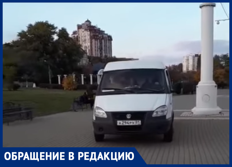Лихая поездка «Газели» по Адмиралтейской площади напугала воронежцев Лихая поездка «Газели» по Адмиралтейской площади напугала воронежцев