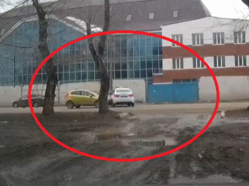 Момент нелепой аварии с машиной ДПС показали воронежцам Момент нелепой аварии с машиной ДПС показали воронежцам