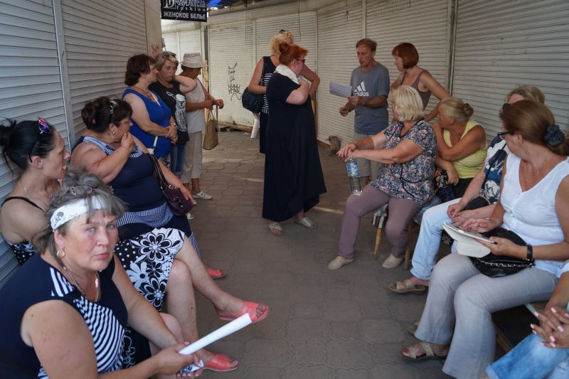 Битва за мини-рынок «Остужевский» в Воронеже: день второй Битва за мини-рынок «Остужевский» в Воронеже: день второй