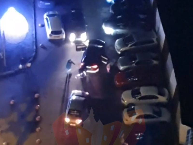 Драку водителя Lexus с пистолетом сняли на видео в Воронеже Драку водителя Lexus с пистолетом сняли на видео в Воронеже