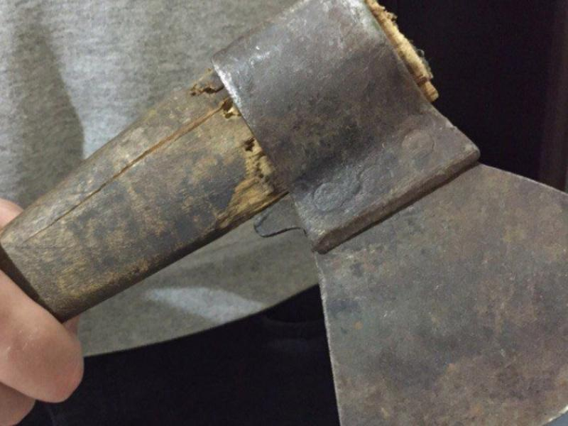 Банда воронежцев изуродовала топором 19 машин Банда воронежцев изуродовала топором 19 машин