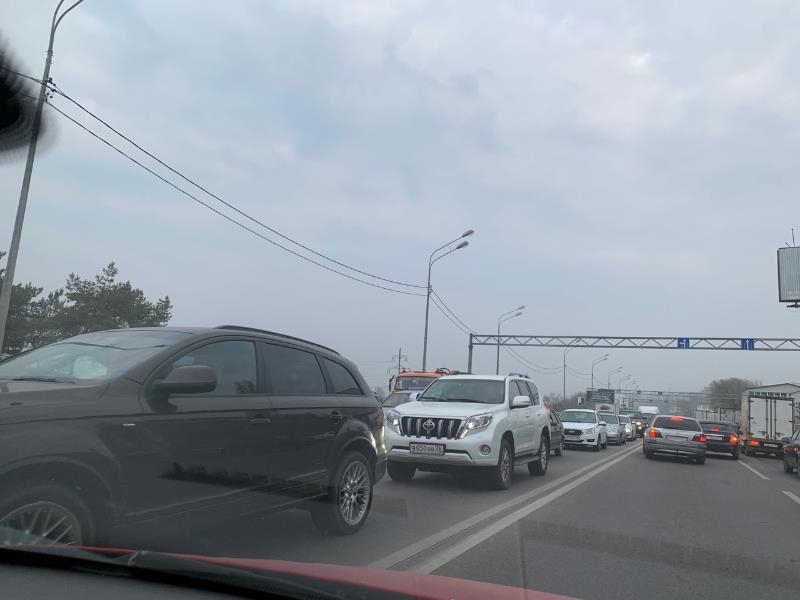 Воронеж встал в гигантские утренние пробки Воронеж встал в гигантские утренние пробки