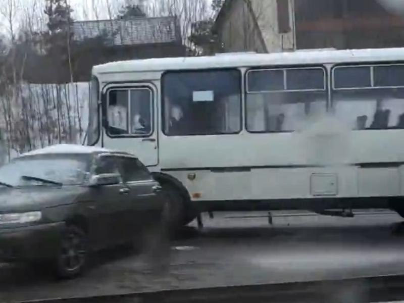 Причину жуткой пробки на окружной сняли на видео в Воронеже Причину жуткой пробки на окружной сняли на видео в Воронеже