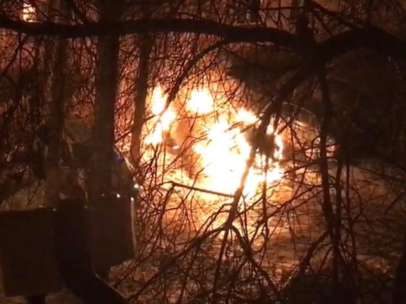 Опубликовано видео жуткого ночного автопожара в Воронеже Опубликовано видео жуткого ночного автопожара в Воронеже