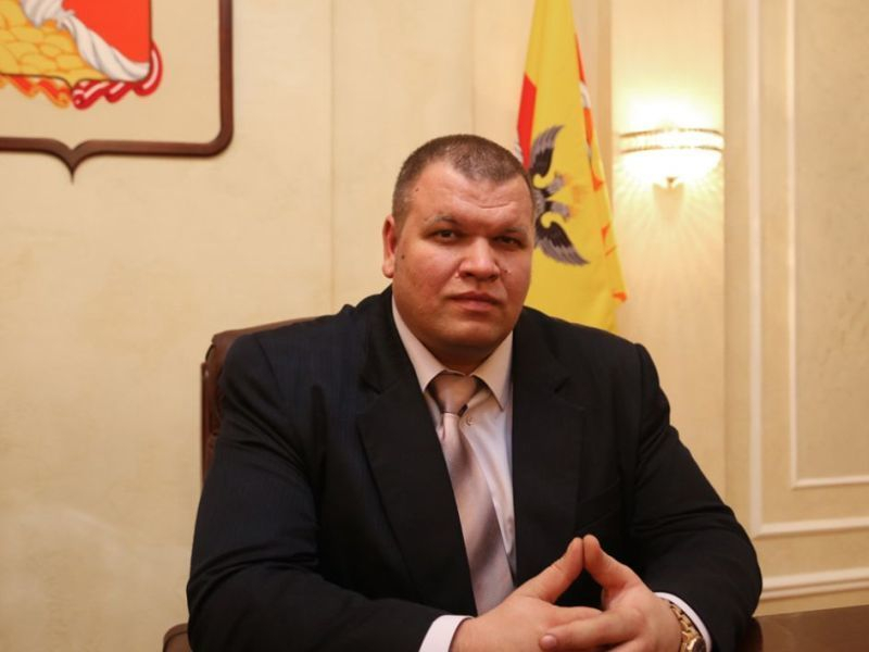 Виктора Владимирова тепло проводили из мэрии Воронежа Виктора Владимирова тепло проводили из мэрии Воронежа