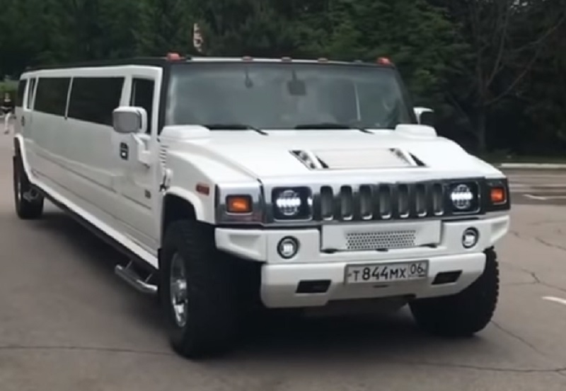 На выпускной из детсада воронежцы арендовали чадам Hummer и роскошный отель На выпускной из детсада воронежцы арендовали чадам Hummer и роскошный отель