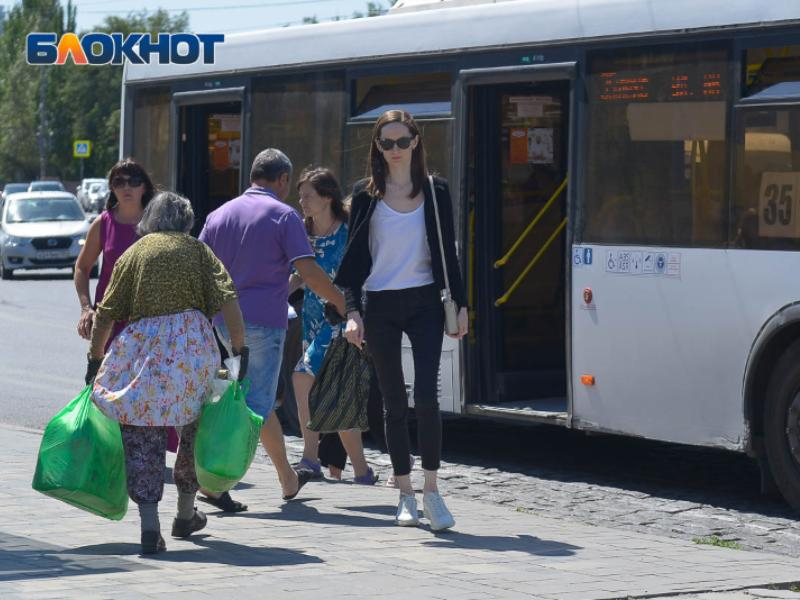 Воронежский перевозчик установит на автобусы «мобильные экраны» Воронежский перевозчик установит на автобусы «мобильные экраны»