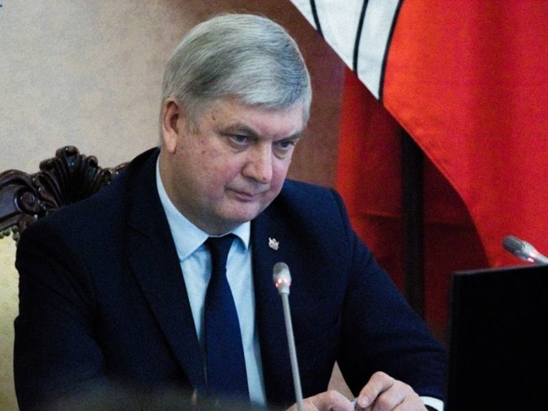 В Воронеже губернатор Гусев напомнил чиновникам об их настоящих работодателях В Воронеже губернатор Гусев напомнил чиновникам об их настоящих работодателях