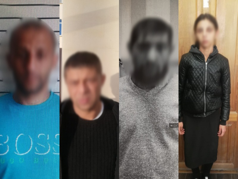 Трое мужчин и женщина связали 80-летнюю старушку скотчем под Воронежем Трое мужчин и женщина связали 80-летнюю старушку скотчем под Воронежем