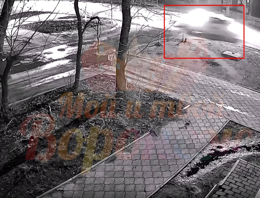 Момент ДТП с огненным взрывом такси попал на видео в Воронеже Момент ДТП с огненным взрывом такси попал на видео в Воронеже