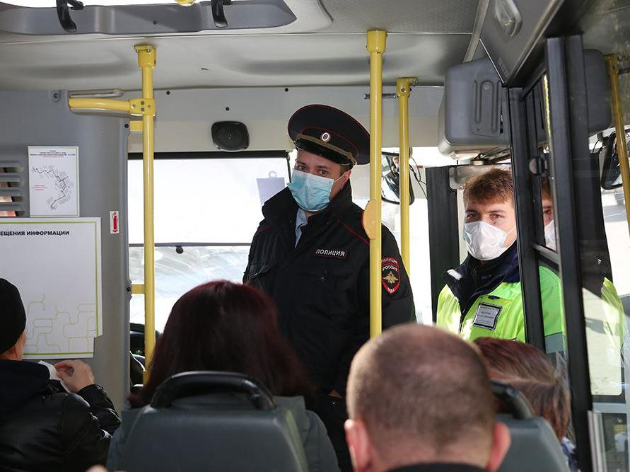 Увеличится число полицейских для проведения рейдов в воронежских маршрутках Увеличится число полицейских для проведения рейдов в воронежских маршрутках