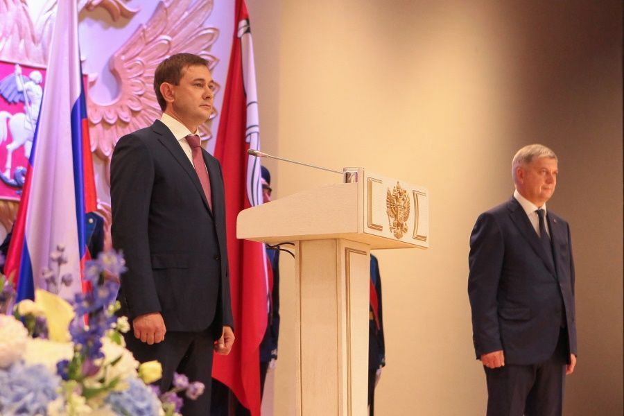 Гусев и Нетесов поздравили воронежских мам с праздником и припомнили выплаты в пандемию Гусев и Нетесов поздравили воронежских мам с праздником и припомнили выплаты в пандемию