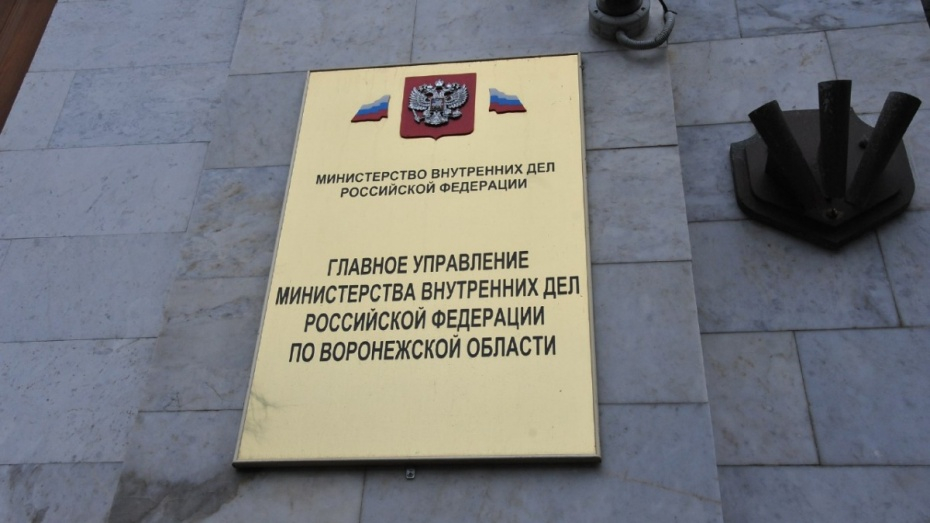 Вооруженные рэкетиры требовали с воронежских фермеров ежемесячную дань Вооруженные рэкетиры требовали с воронежских фермеров ежемесячную дань