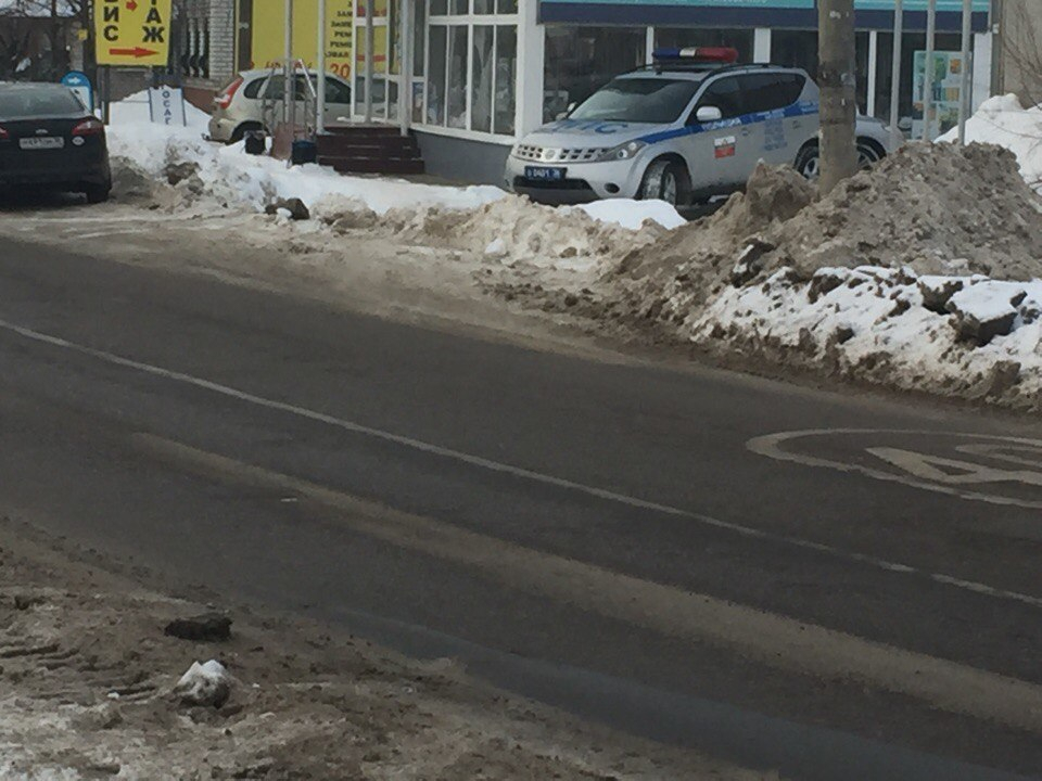 Пафосный кроссовер воронежской полиции восхитил автомобилистов Пафосный кроссовер воронежской полиции восхитил автомобилистов