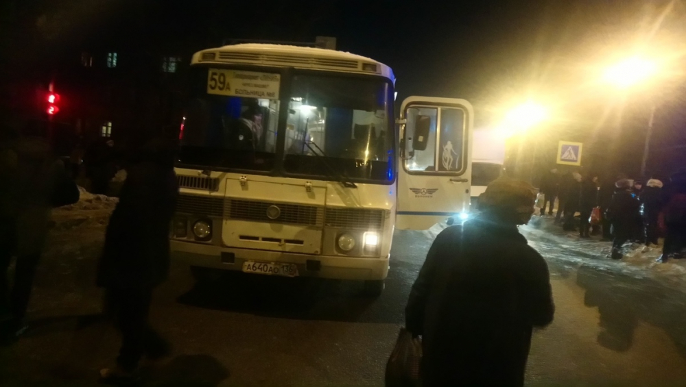 В Воронеже автобус сбил девочку на «зебре» у школы