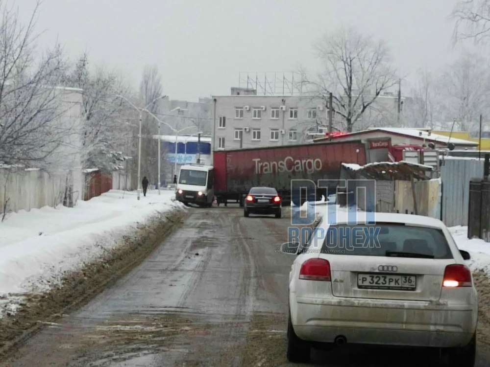 Остановка новгородская воронеж фото