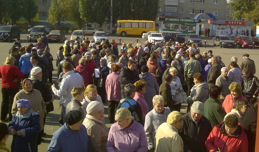 Коммунальный передел в Семилуках вылился в стихийный митинг: «Нам угрожают и отключают отопление!» (ВИДЕО)
