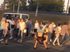 Воронежцев на видео рассмешил байкер-акробат в районе остановки «Динамо»