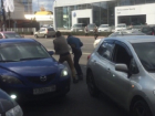 Жесткая драка водителей на дороге в Воронеже попала на видео
