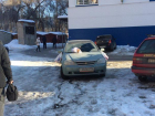 В Воронеже мастеру парковки надели мусорные «серьги»
