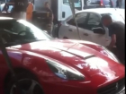 Скандальная эвакуация Ferrari за 16 млн рублей в центре Воронежа заставила горожан поверить в бога