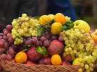 На территории аэропорта «Воронеж» уничтожили узбекские фрукты и овощи