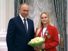 Орден Дружбы из рук Владимира Путина получила красавица-гимнастка из Воронежа