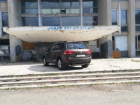 Воронежцы рассказали о безумных методах парковки посетителей парка «Дельфин»