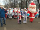 Как прошел парад Дедов Морозов в Воронеже в 2019 году