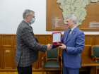 Переживший семь мэров Воронежа Иван Чухнов получил награду от губернатора